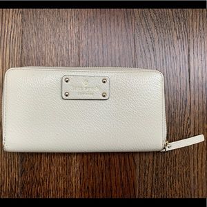 Kate Spade Zipper Wallet